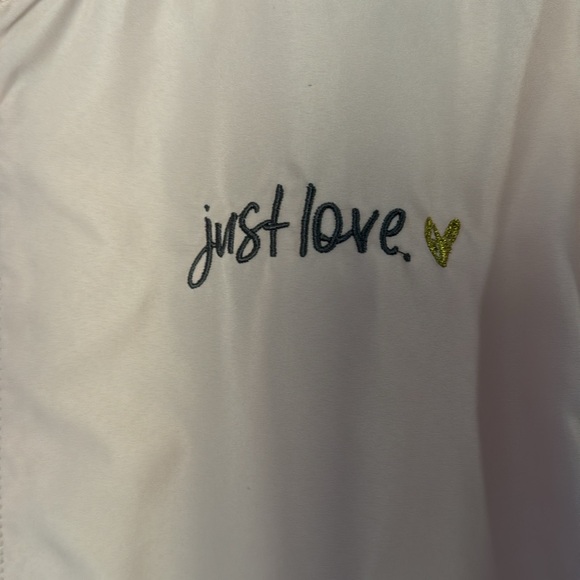 Women’s Windbreaker - Picture 4 of 5